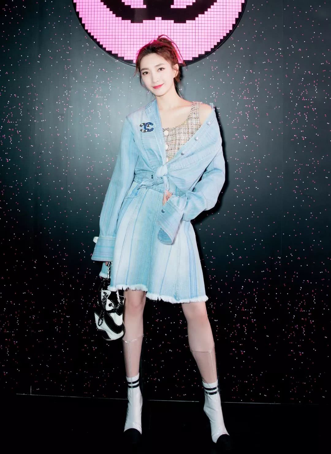 超模杜鹃的特征,超模杜鹃最新穿搭