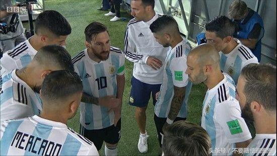 c罗与梅西巅峰时刻,c罗教梅西打游戏