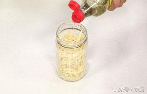 贵州酸笋丝怎么做才好吃,凉拌糯米笋丝脆嫩爽口酸爽开胃