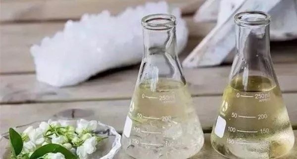 玫瑰纯露精油使用步骤,精油纯露的功效和作用