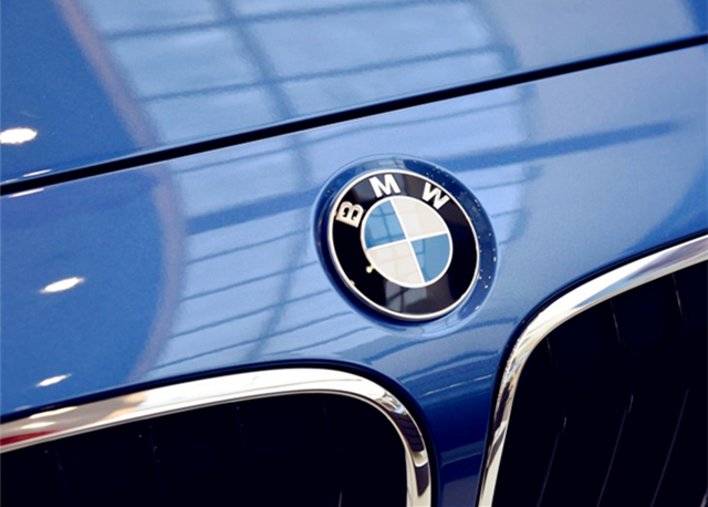 宝马118i三缸机抖动吗,三缸118i怎么样