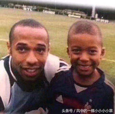 1998世界杯足球法国夺冠限量版,2018年足球世界杯法国天才少年