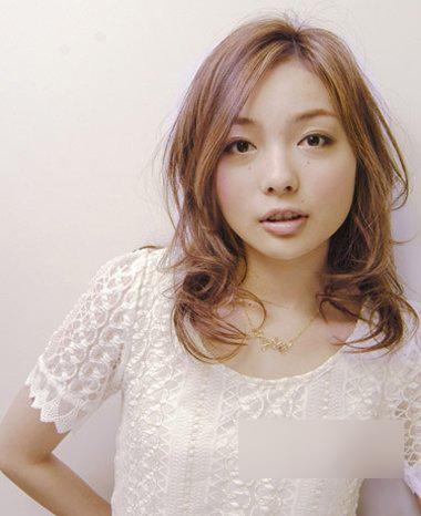 国字脸50岁女适合什么发型,适合十五岁女生的发型