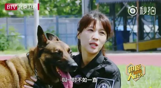 刘晓庆刘嘉玲颁奖,刘嘉玲刘晓庆同台