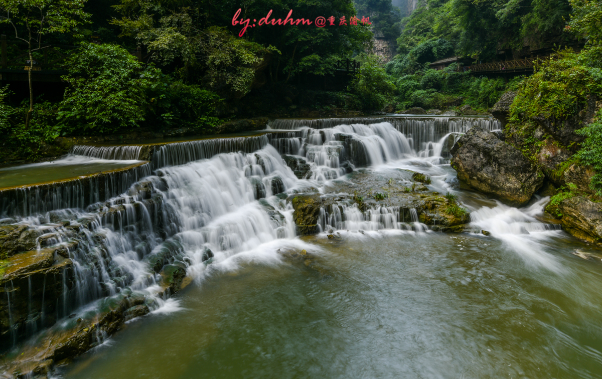 九龙潭瀑布和黄果树瀑布都挺壮观,亚洲第一瀑是黄果树瀑布吗