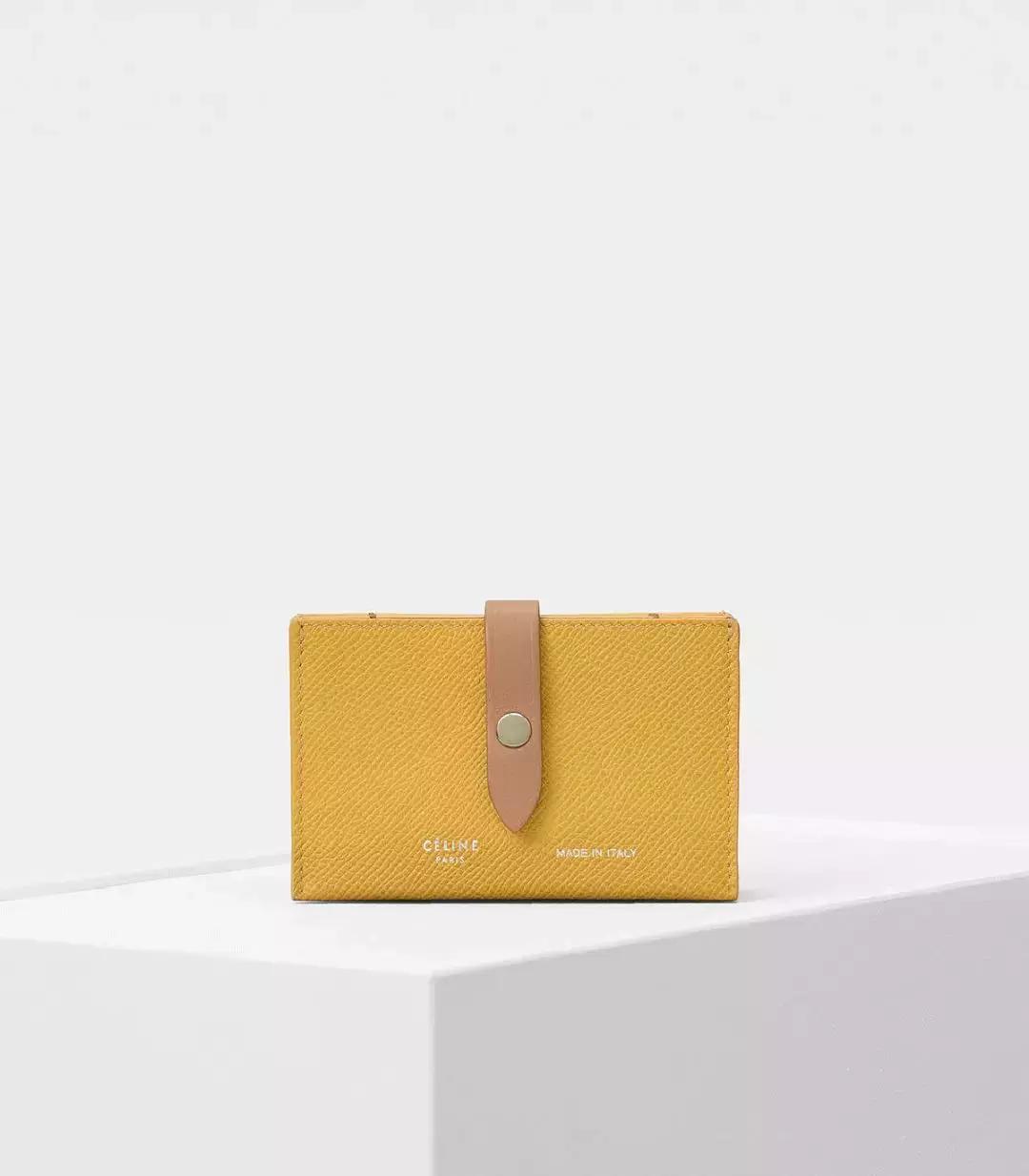 看完我员工的包包……有点想哭