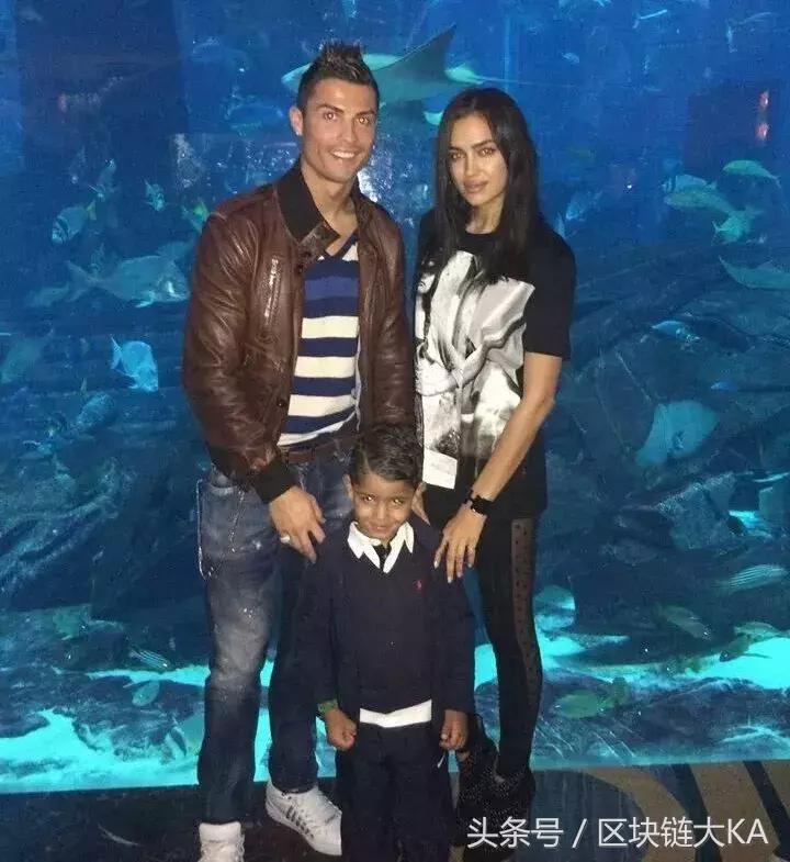 全球最帅的面孔c罗,甩了身价30亿的c罗