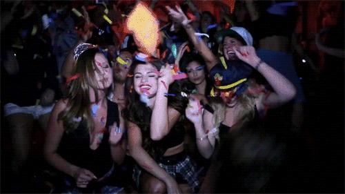 梅西c罗戴袖标,梅西c罗内马尔都戴什么表