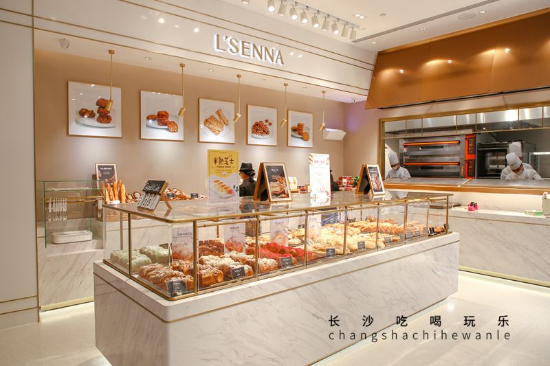 精致ins风空间，罗森尼娜在长沙IFS开了一家美到炸的品牌印象店