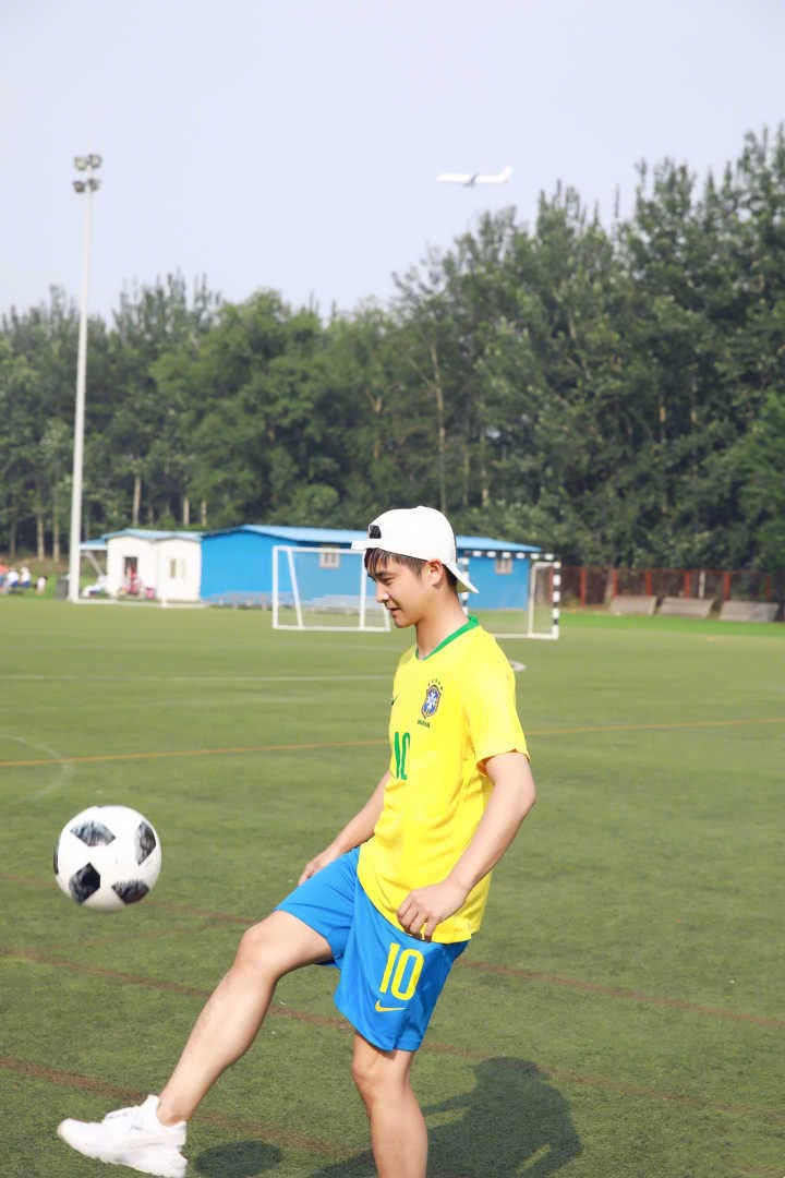 田亮晒森碟小亮仔美照,田亮对小亮仔森碟态度