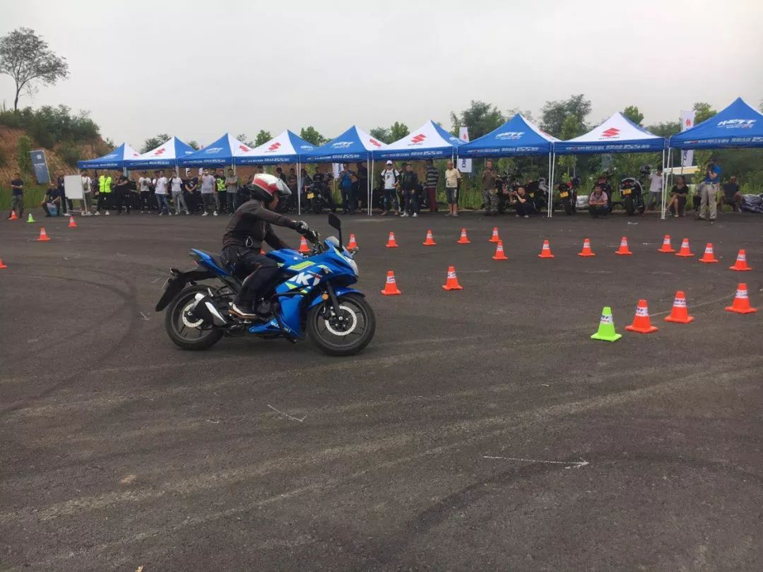 铃木最好的公升级跑车,铃木入门级跑车摩托车