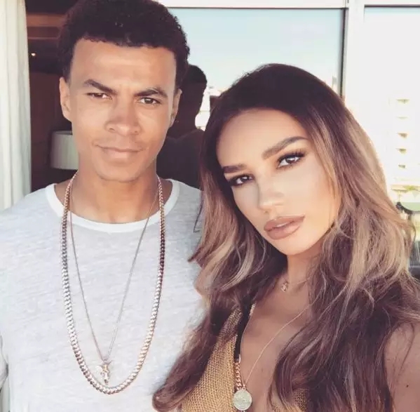 c罗梅西内马尔情感关系图,c罗哈利法塔