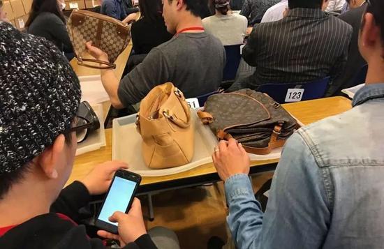 哪里可以鉴别奢侈品包 (如何鉴定二手奢侈品包)