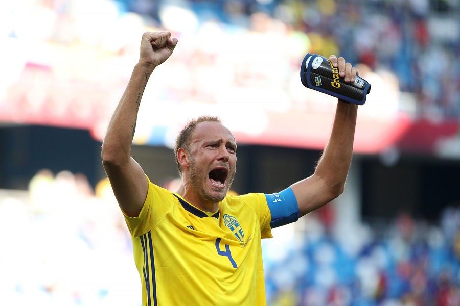 涓栫晫鏉嫳鏍煎叞瀵规垬鐟炲吀璧涘墠鍒嗘瀽,鑻辨牸鍏板コ瓒冲鐟炲吀濂宠冻棰勬祴鍒嗘瀽