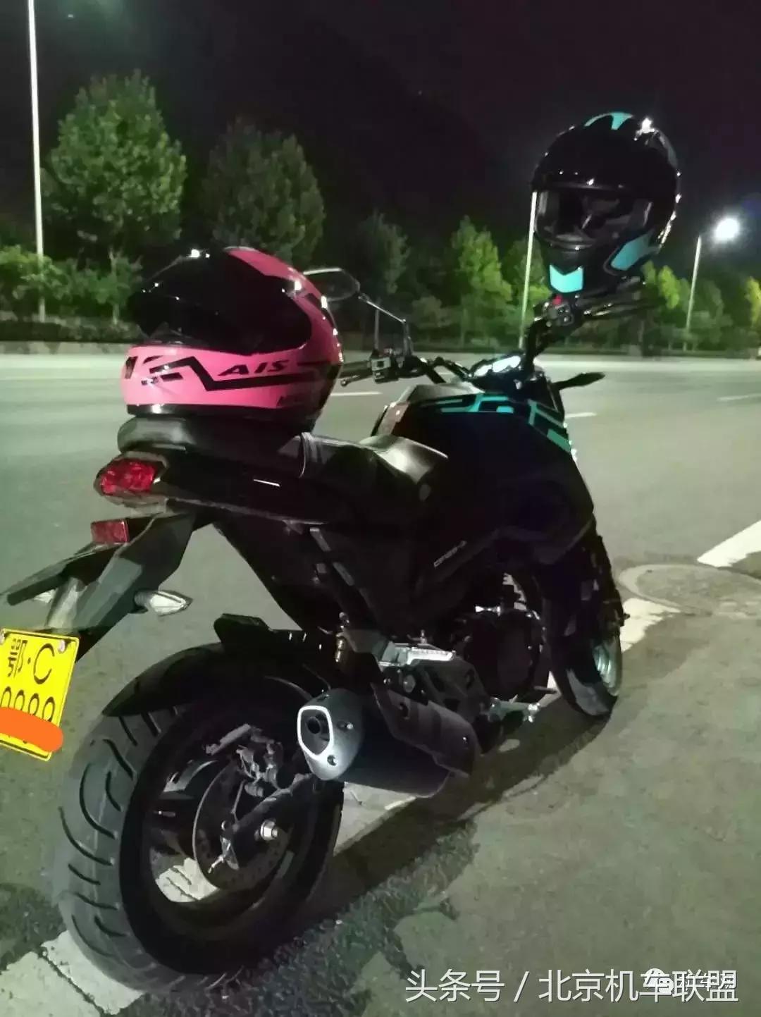 鎽╁弸鍏矾涓婂睍绀烘懇鎵樿溅甯呮皵鍗佽冻,鎽╁弸楠戣缇庢櫙瑙嗛