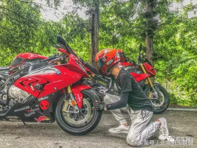 鎽╁弸鍏矾涓婂睍绀烘懇鎵樿溅甯呮皵鍗佽冻,鎽╁弸楠戣缇庢櫙瑙嗛