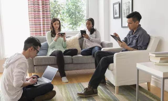 护着脖子的枕头,护住颈椎的东西