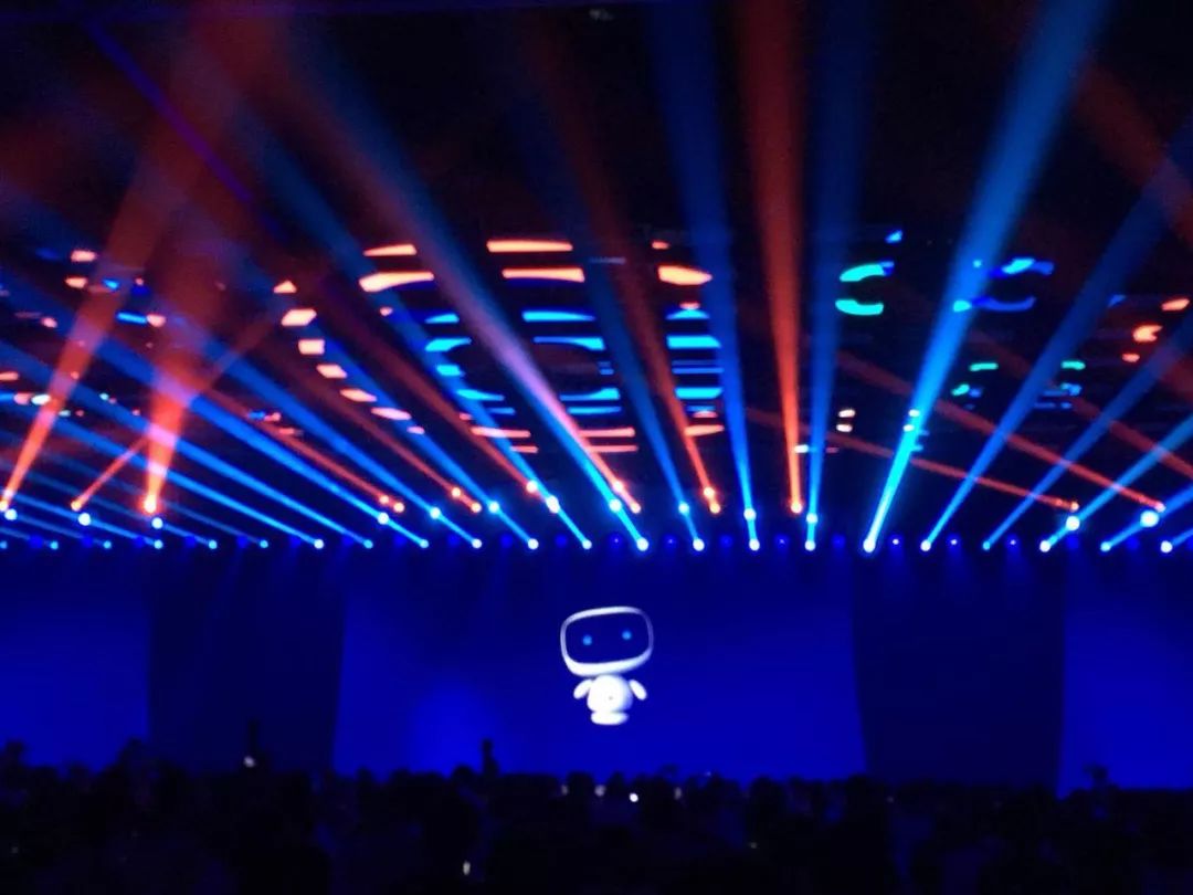 就在刚刚，司机、说唱歌手、体育解说和主持人等通通陷入失业风险