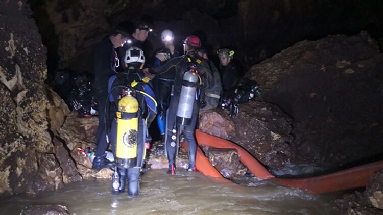 泰国足球队救援最新动态,泰国少年足球队救援方法