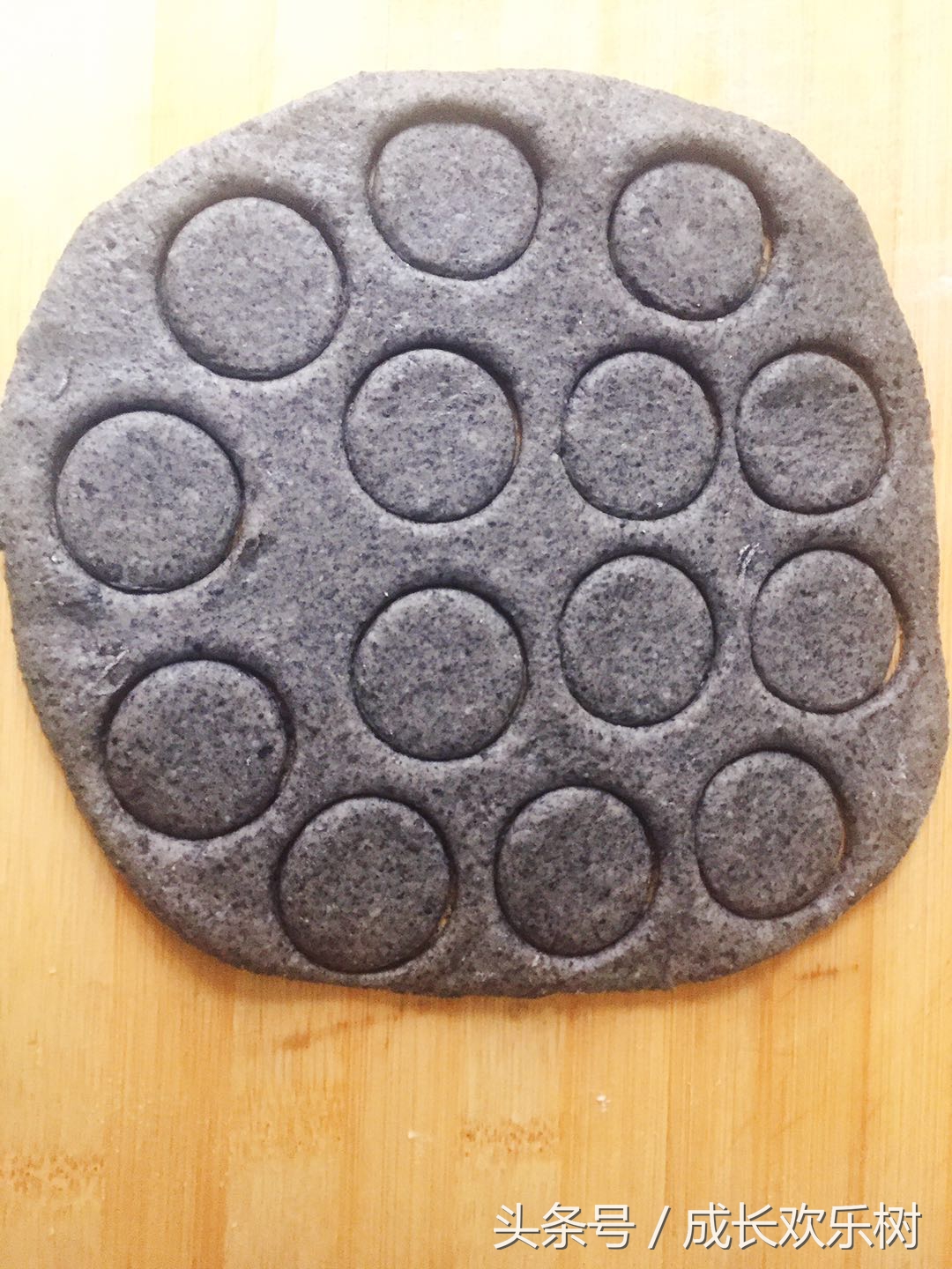 爸爸看世界杯，娃娃吃足球，好吃易学的足球馒头，一看就会