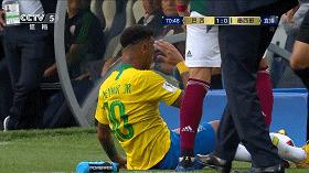 请少一点“内马尔滚”，毕竟足球的乐趣在于竞技而不是演技