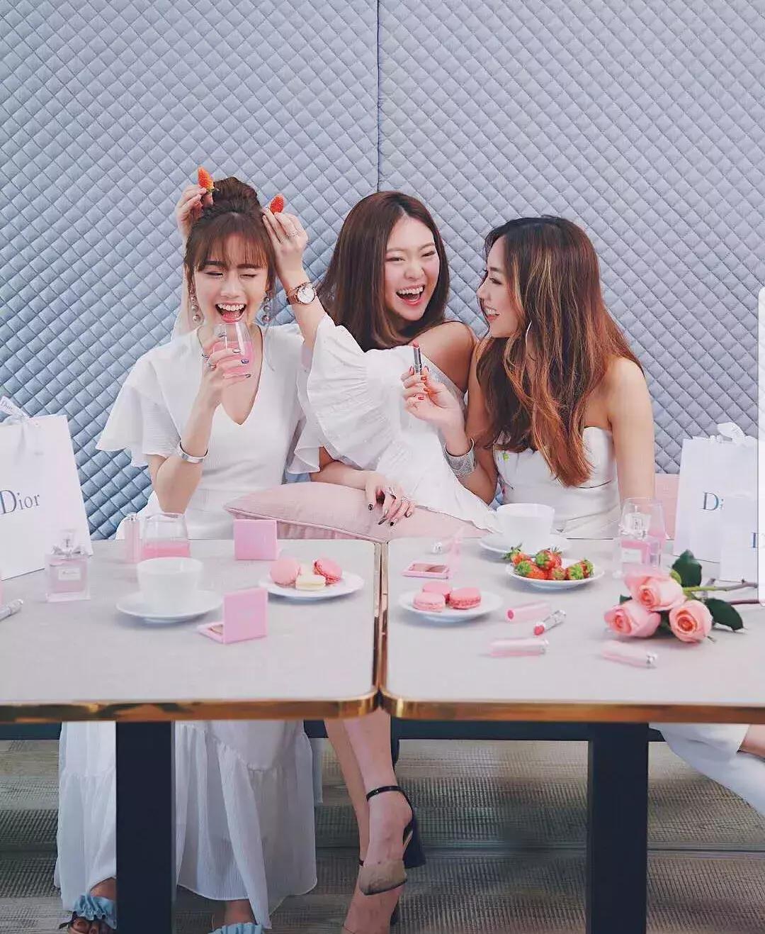 闺蜜=塑料姐妹花？《创造101》和超模界的她们*翻推**了这个观点