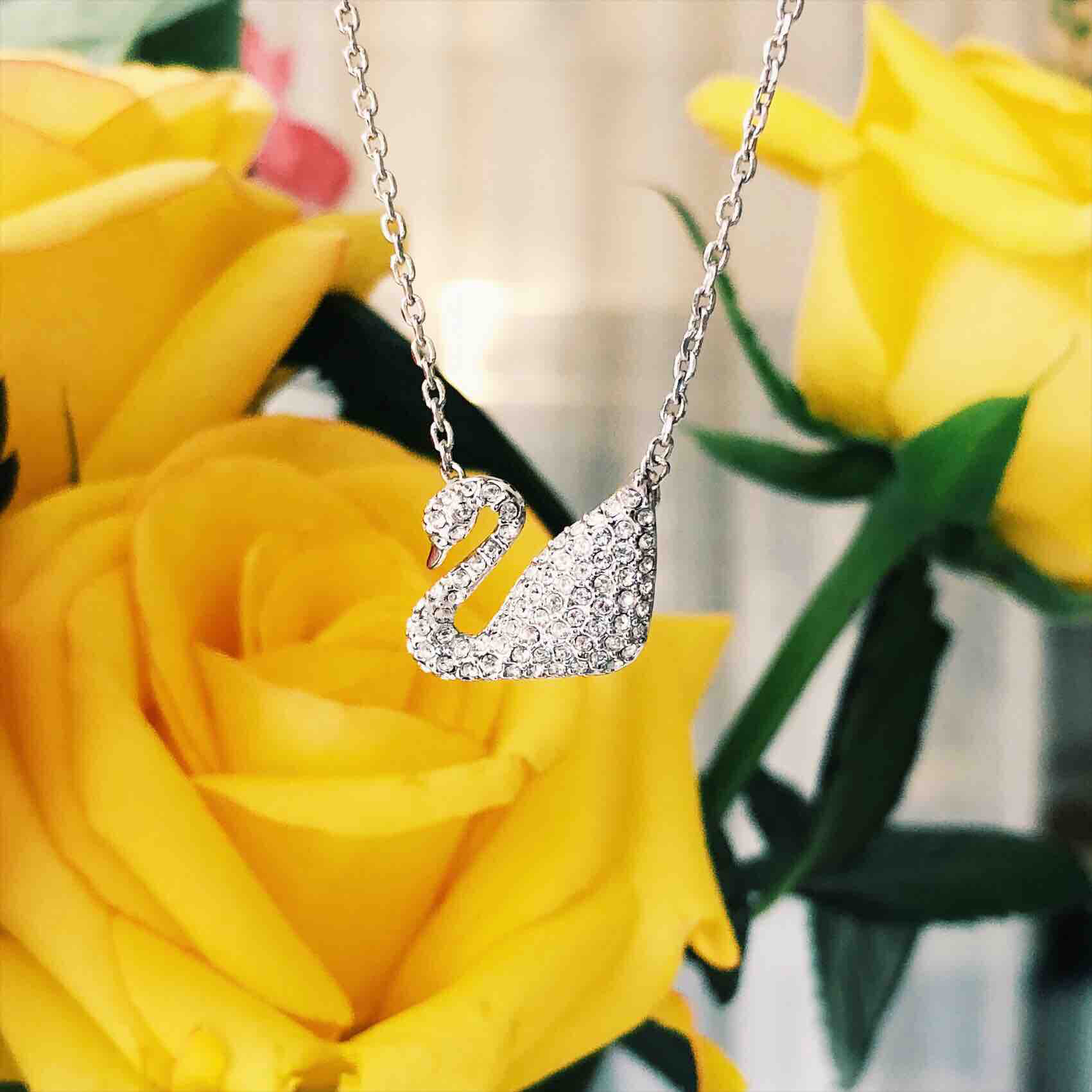 施华洛红天鹅项链,施华洛时尚白天鹅项链