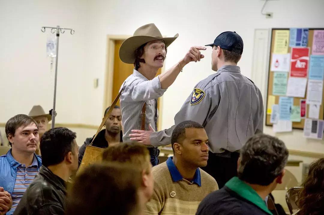 他减掉50斤体重，瘦到面目全非，爆炸演技把小李子都击败了