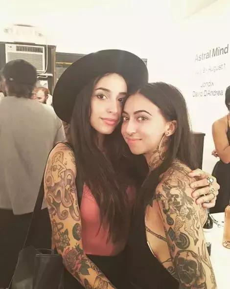 空姐可以纹身么,空姐可以纹身吗