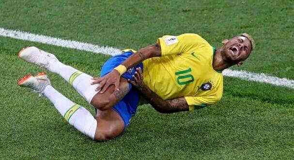 内马尔假摔原因,内马尔假摔的原因