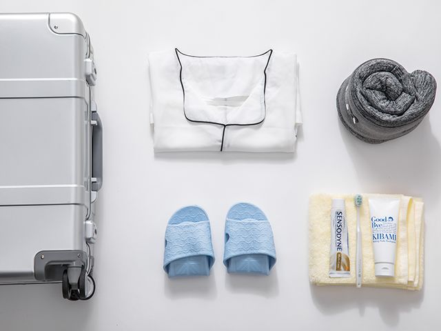 一条货架｜来自澳大利亚的“德运”奶粉；收起来只有巴掌大的拖鞋