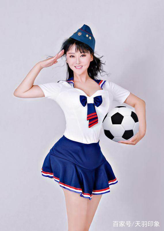 手机里牛彩云的扮演者,牛彩云扮演者名单