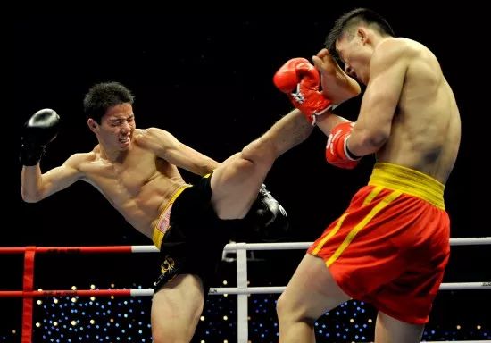 怎么练出来铁脚板,铁脚怎么练