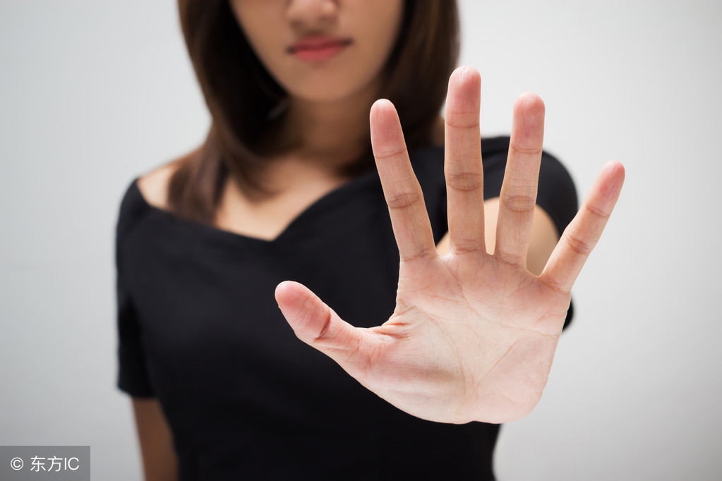 幼儿把异物塞进鼻子怎么教育,小孩把异物塞进鼻孔怎么办