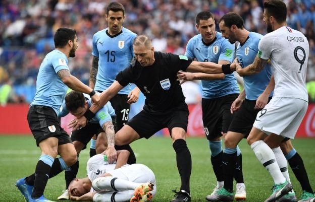 冲突现场，你在干嘛？有人为姆巴佩出头，有人背手看戏，学霸最忙