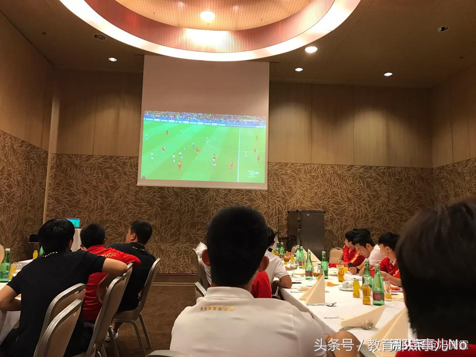 国足招谁惹谁了，被蹭世界杯热度，还被网友黑的这么惨