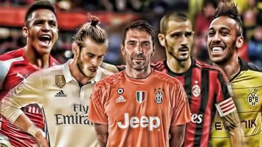 「世界杯」“摘一朵蔷薇铺在脸上红场抱住你的三十三岁”