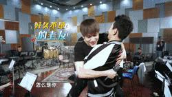 后期菌来带你看看紧张、弱不禁风、表里不一的跨界歌手长什么样