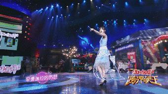 后期菌来带你看看紧张、弱不禁风、表里不一的跨界歌手长什么样