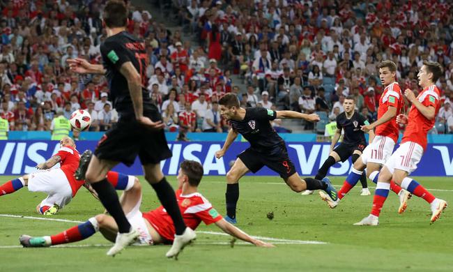 韩乔语录终有接班人?他超越夏普说直接造乌龙、这才叫后浪推前浪