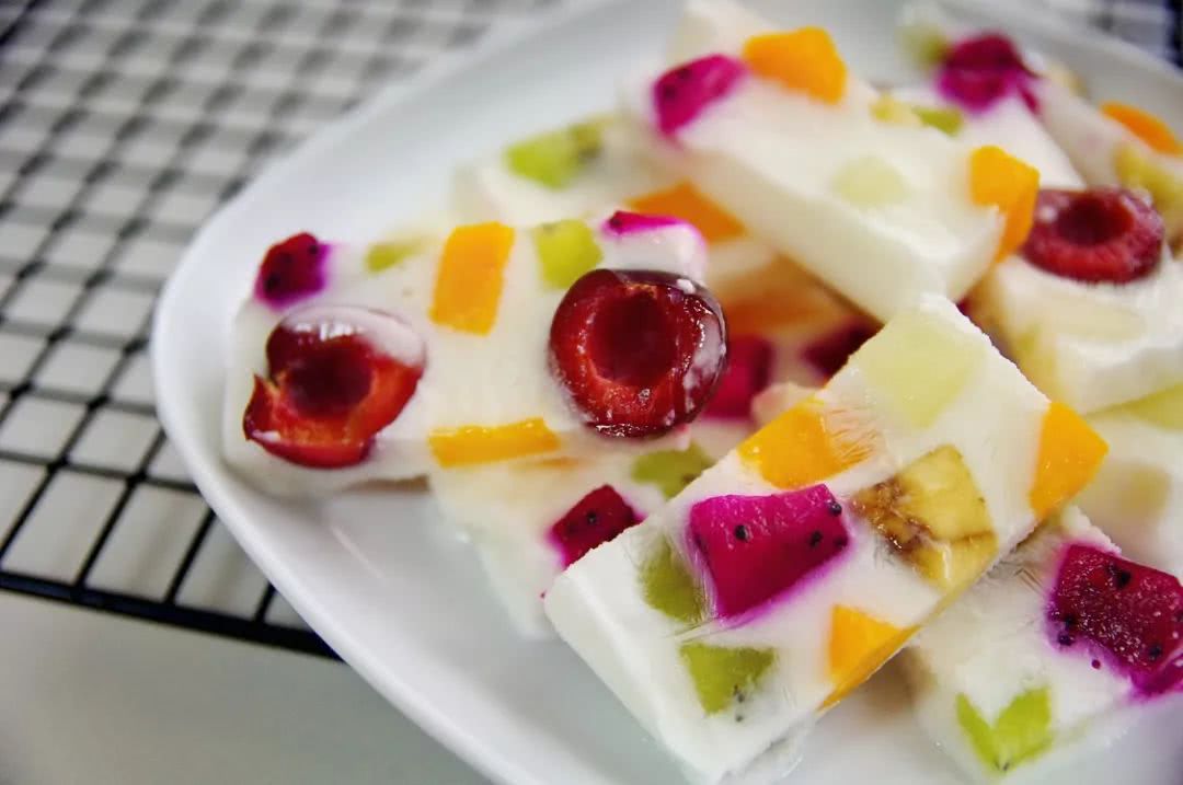 人气火爆的炒酸奶,适合孩子制作的炒酸奶