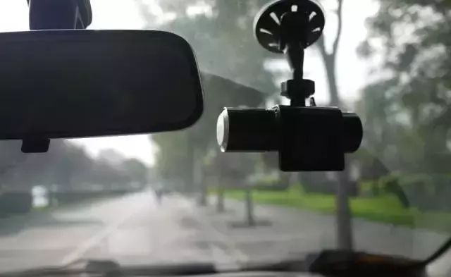 行车记录仪有必要看的东西,行车记录仪的正确姿势你了解吗