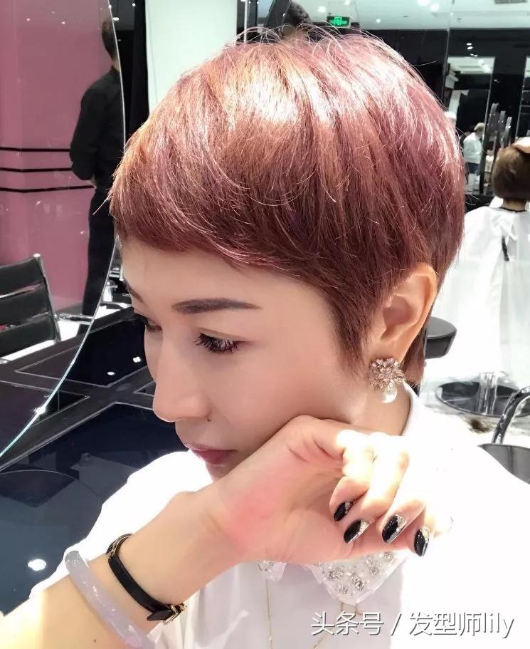 五款短发烫型,超酷圆脸烫的短发