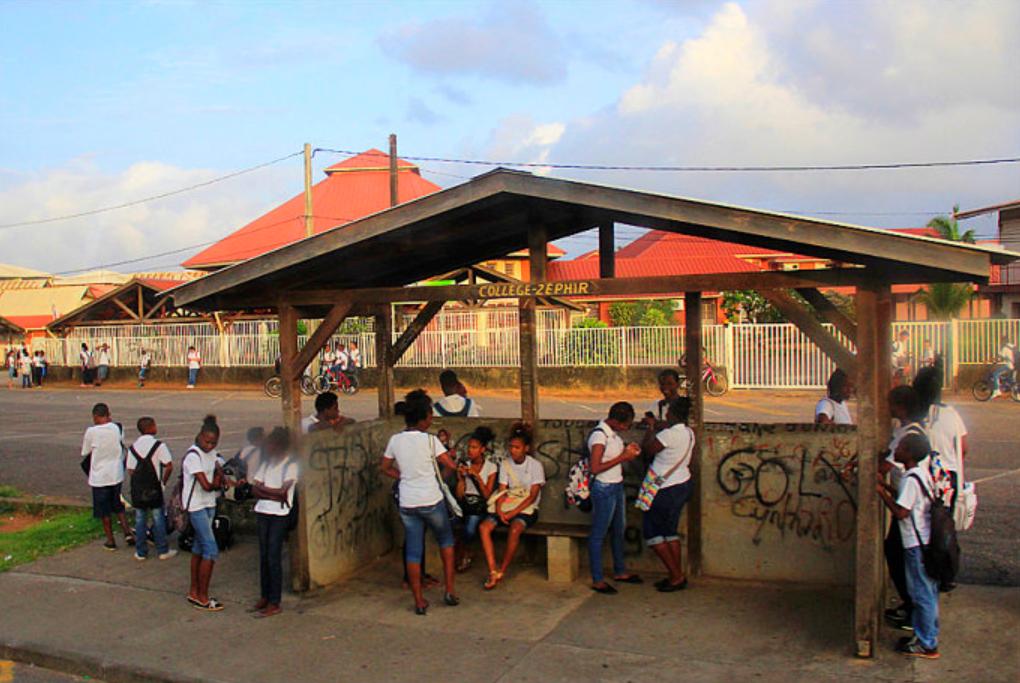 此殖民地跟韩国差不多大，让其独立却死活不愿意，原因只有一个字