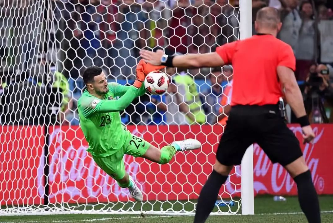 和梅西换球衣的克罗地亚门将,克罗地亚门将再度感动