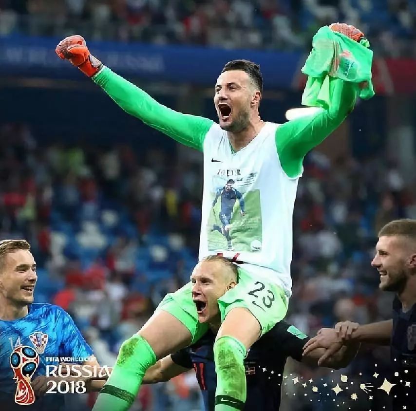 当克罗地亚门将脱下衣服，全世界为之动容……