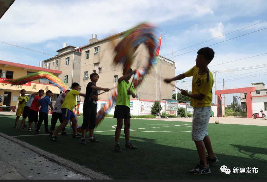 用实践之光点亮留守儿童梦想!松湖镇和平小学里这一个礼拜热闹极啦!