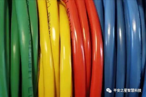 平安之星智慧科技：网线数据传输最大距离100米怎么来的？