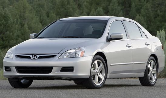 老雅阁油耗怎么样,老雅阁有6缸吗