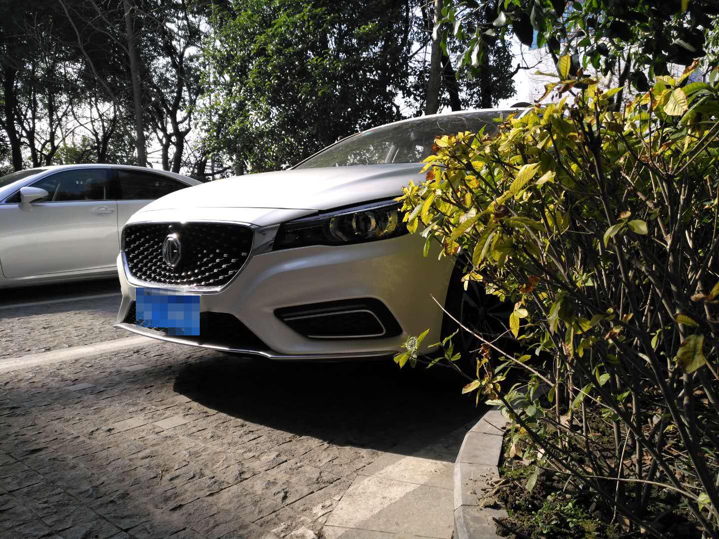 名爵3新款和老款,3万多新款名爵3